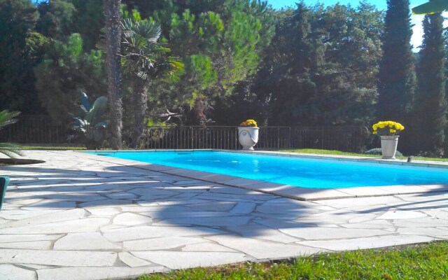 Peaceful Villa in Saint Paul de Vence With Swimming Pool