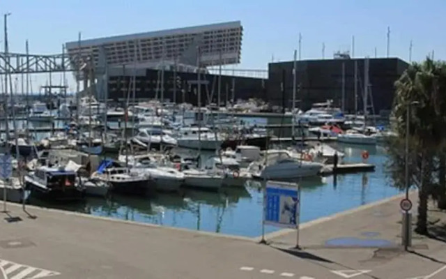 Stylish Flat, 2 Bathrooms And Swimmigpool!!