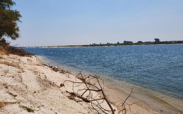 Zambezi Mubala Lodge