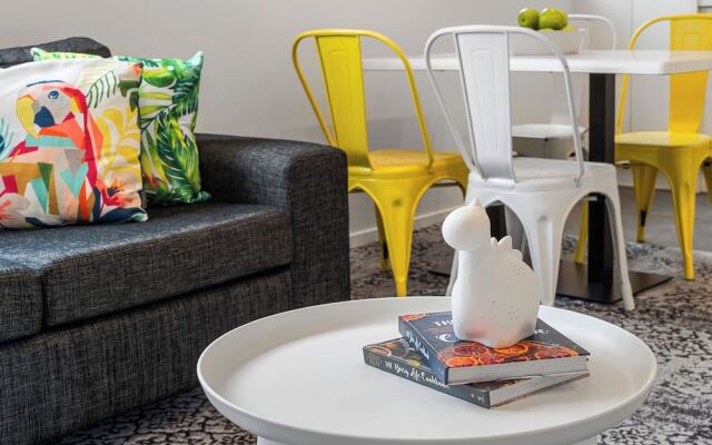 Roomie Apartment Hotel