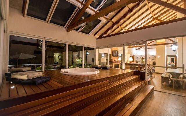 Paradise Hotel Boutique