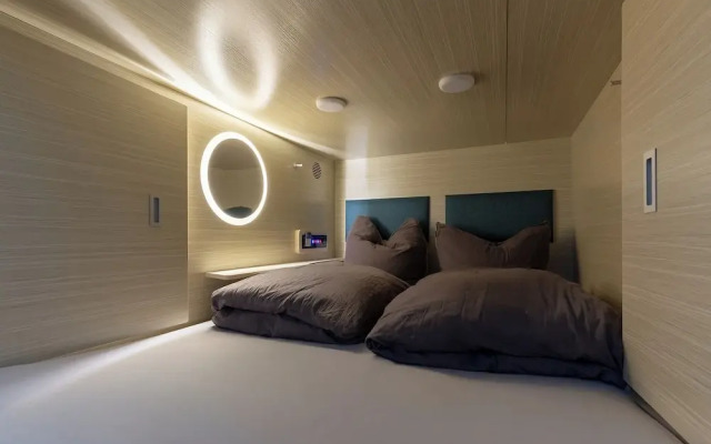 Mue Cubes - Capsule Hotel