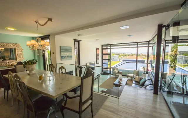 Posh Villa With Pool, Garden & Ocean Views in Sansenxo