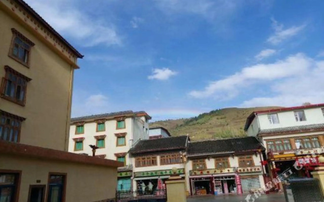 Minjiang Haoting International Hotel(Huanglongjiuzhai High-speed Railway Station Branch)