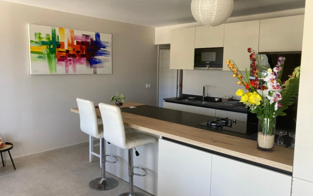 Standing Residence Tevai