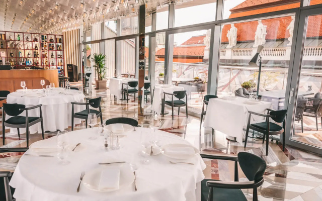 Met Boutique Hotel