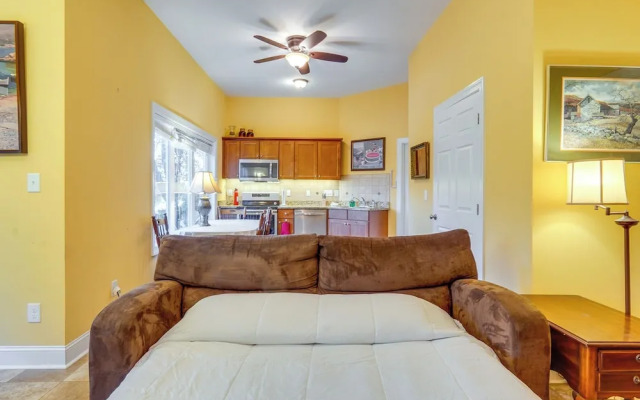 Scenic Studio w/ Dock Access in Fayetteville!