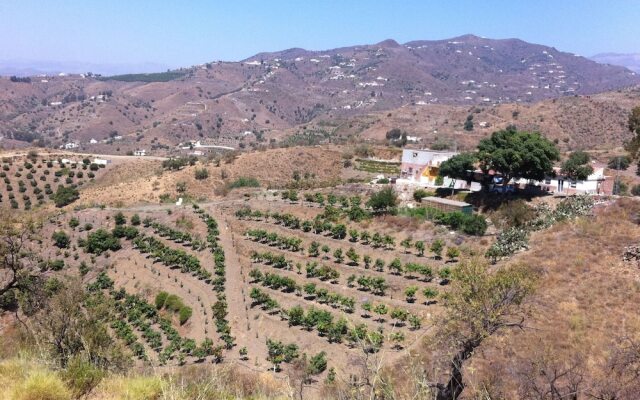 Delightful Villa in Algarrobo with Beach Nearby