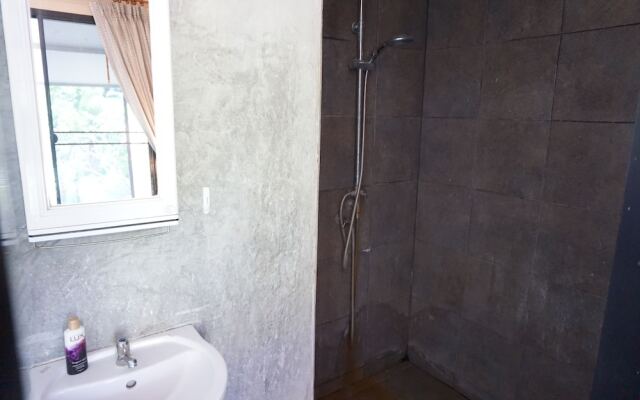 Krang Prong Resort and Took Kitchen