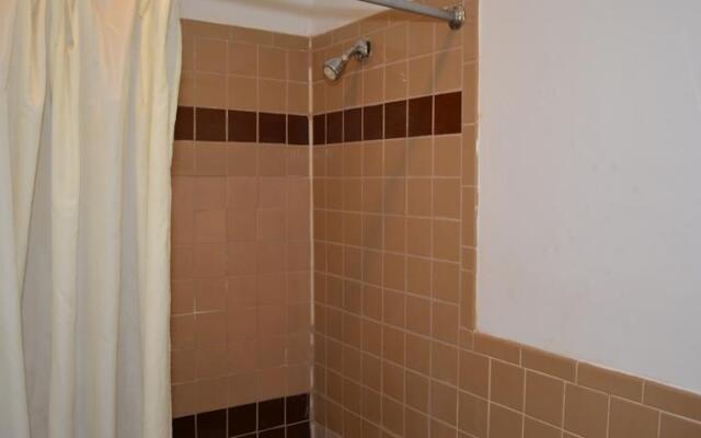 EVERKLEEN Motel