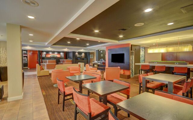 Courtyard by Marriott Lafayette Airport