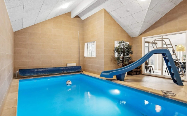 Spacious Retreat for 20 - By Traum Ferienwohnungen