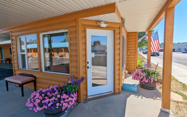 Teton Court Motel