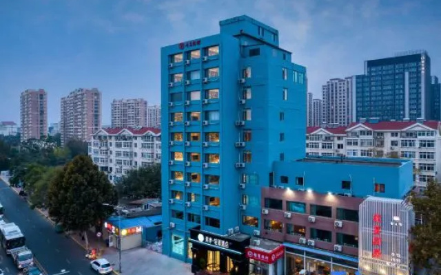 Xana Lite Hotelle（Qingdao North Station Shuiqinggou Metro Station Store) – Outside – Qingdao