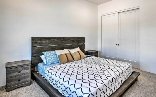 Desert Views, Fire Pit: Serene Phoenix Getaway