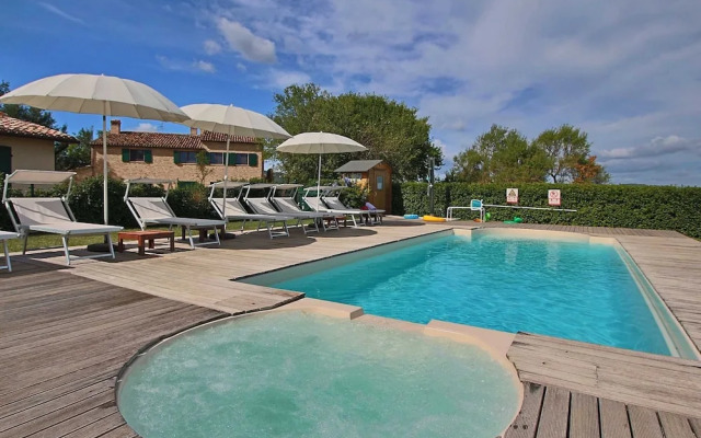 Belvilla by OYO Cottage in Montelabbate With Pool