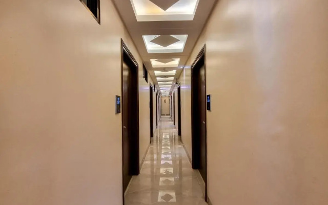 Hotel Empire - Near International Airport