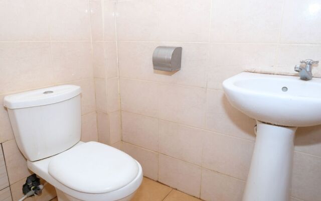 Hotel De Light Villa by OYO Rooms