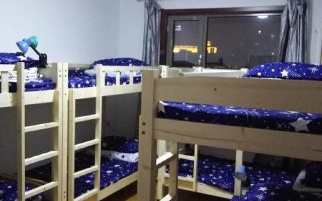 Aizhu Hostel