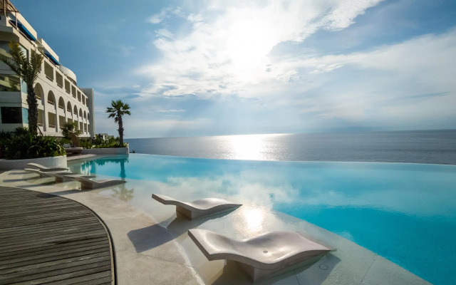 Royal Avila Boutique Resort