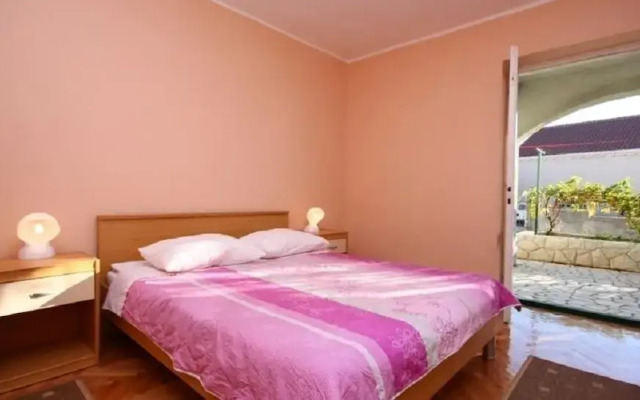 Per - Comfortable Family Apartments - A1