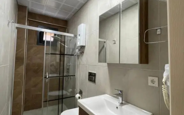 Lazmaris Süit Otel