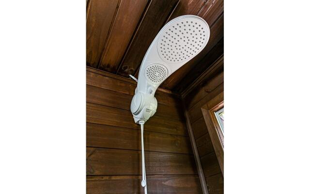 Chalé Rústico e Vista Incrível do Mar MAV008