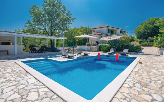 Amazing Home in Malinska With Wifi and 2 Bedrooms