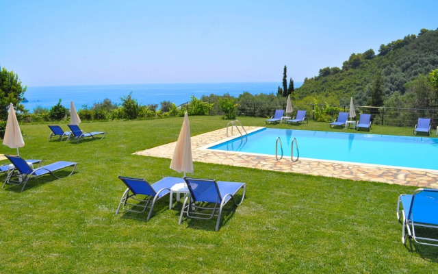 Family Friendly Apartments With a Swimming Pool on Pelekas Beach