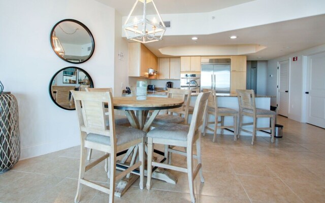 Breathtaking Bay Views. - Unit Crb0606