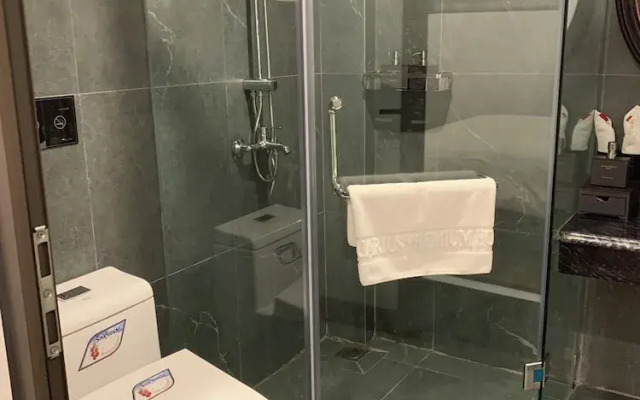 Aquarius Premium Hotel