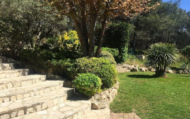 Villa With 3 Bedrooms in Septèmes-les-vallons, With Private Pool, Encl