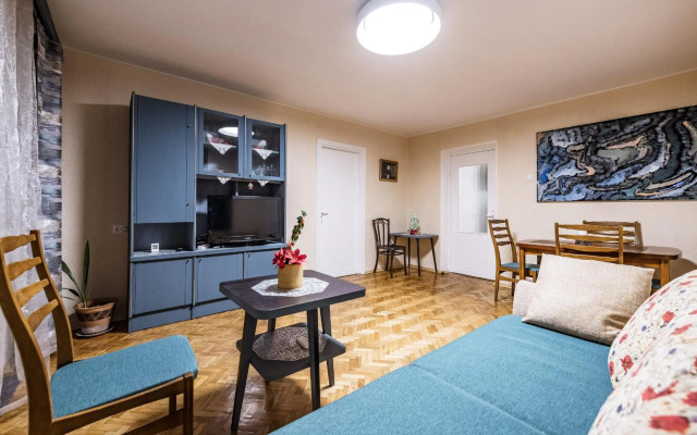 Cozy Apartment in Kaunas with Free Parking