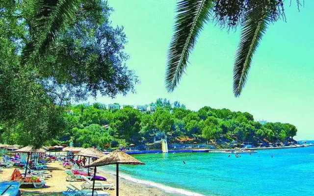 Mavi Holiday Village