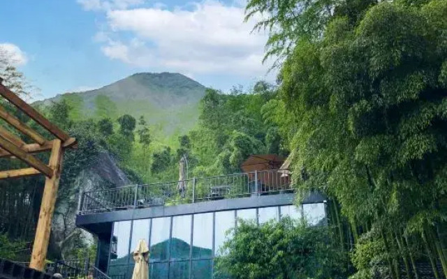 Yinju Shanshui Holiday Hotel