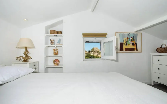 Korifo Old Town by Corfu Escapes