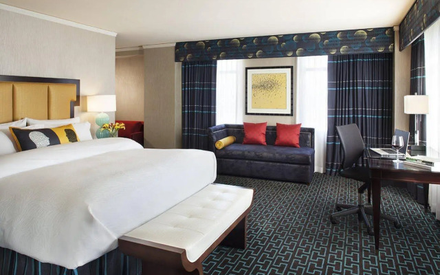 Juniper Hotel Cupertino, Curio Collection by Hilton