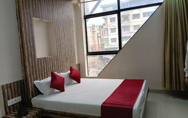 Tirupati Palace Hotel