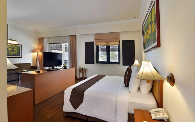 Grand Whiz Hotel Trawas