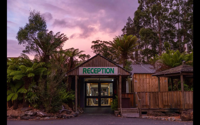 Tullah Lakeside Lodge