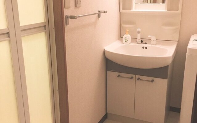 Local Nakasu Apartment