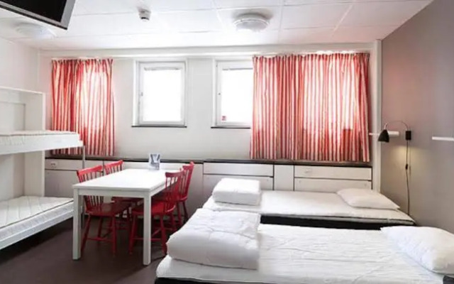 STF Gärdet Hotel & Hostel