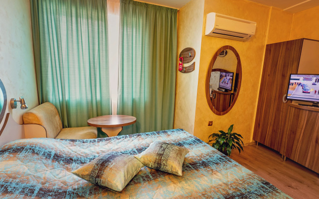 Hotel Color