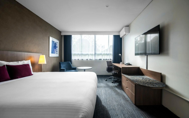 Mercure Sydney St Leonards – Guest Rooms – Greenwich
