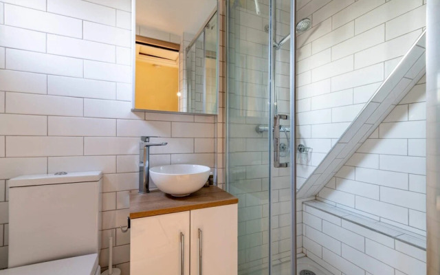 Beautiful Two Bedroom Abode In Clapham