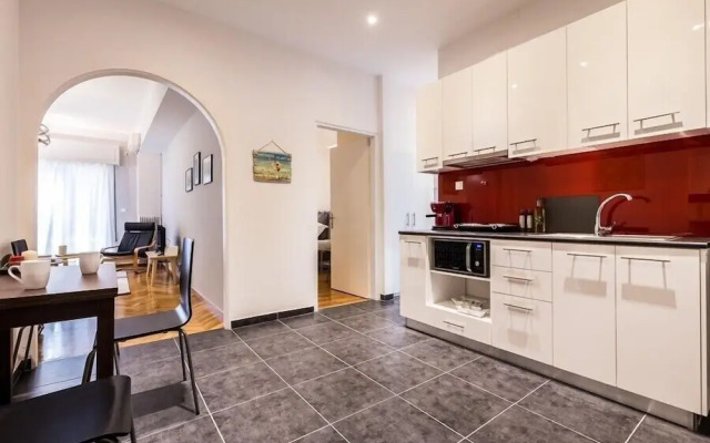 Brand new apartment with one bedroom next to Metro