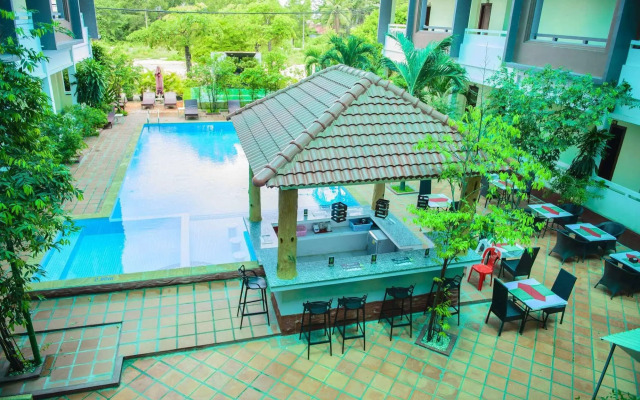 Yanathyna Ochheuteal Hotel