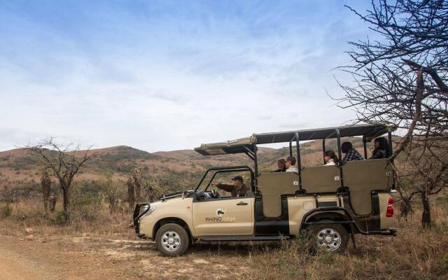 Rhino Ridge Safari Lodge