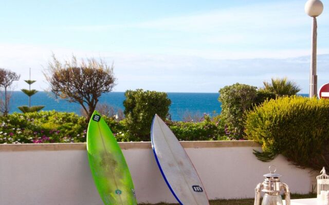 Surf Riders & Co - Surf Camp Moinhos