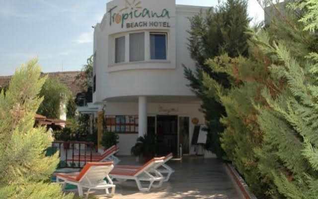 Tropicana Beach Apartments